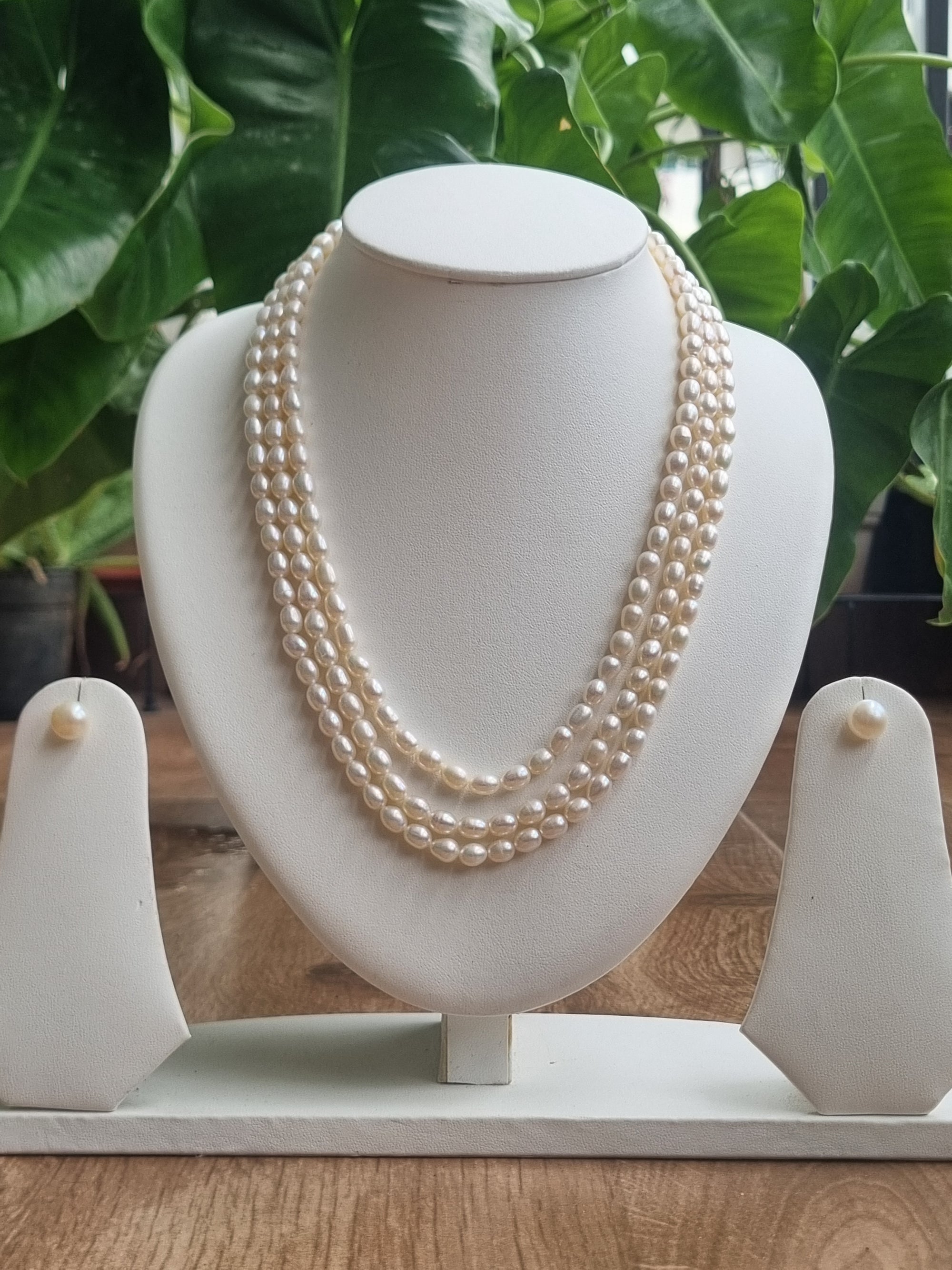 3 layer ivory color Oval Freshwater Pearl Necklace with Tops