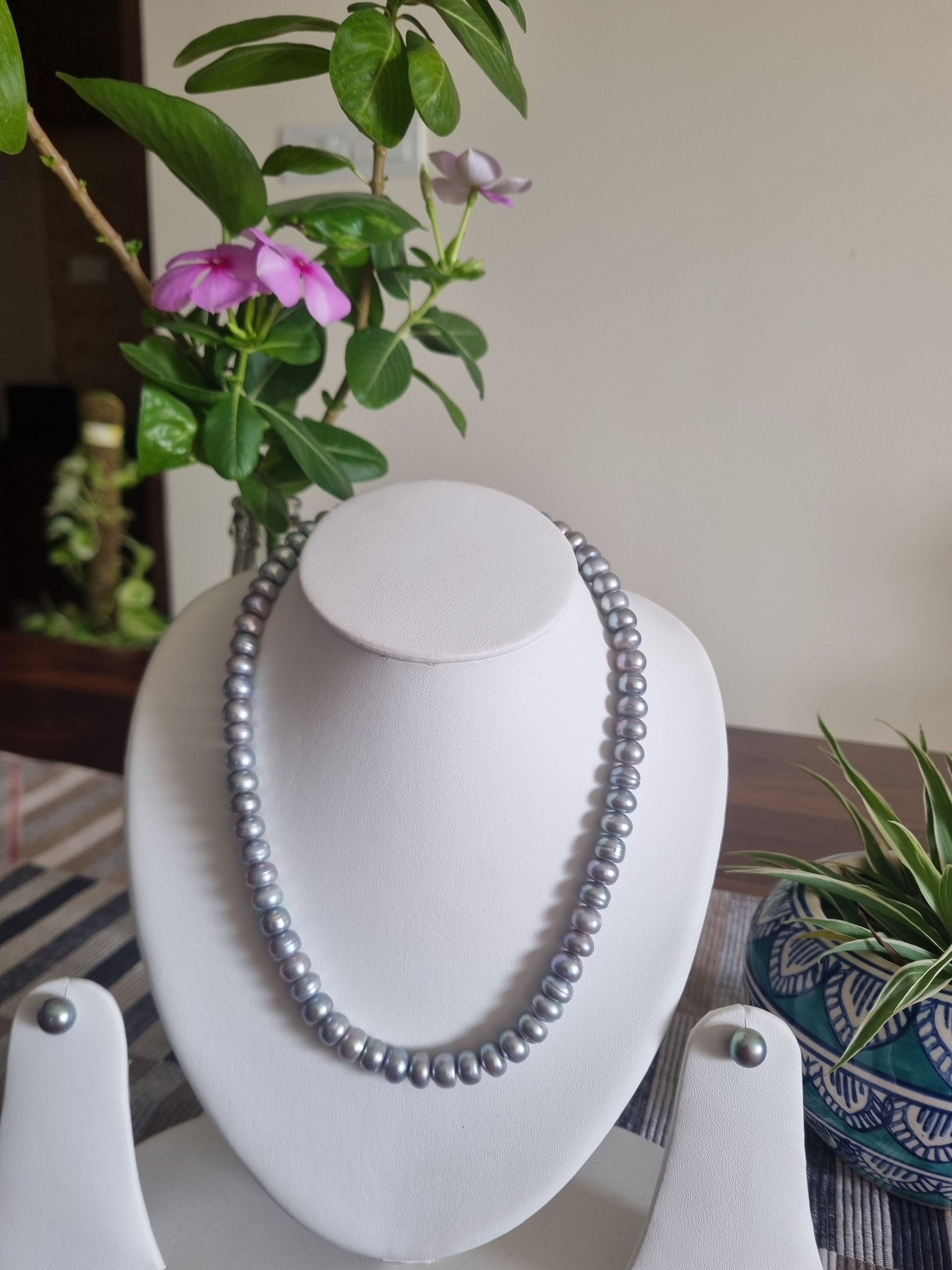 Real Freshwater Pearls Necklace with tops