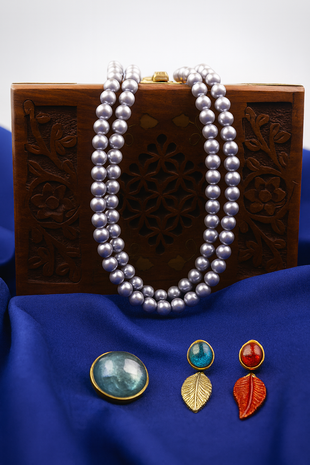 Double Layer Round Pearl Necklace with Tops